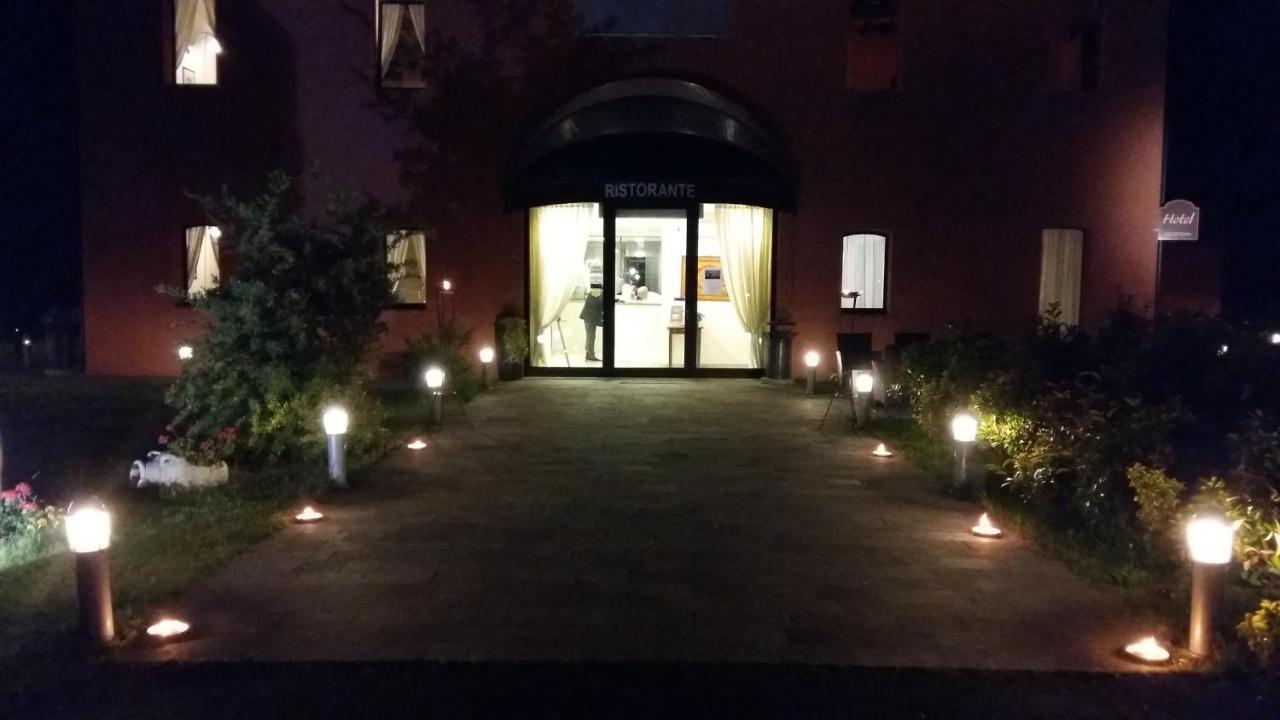 Hotel La Vecchia Reggio ريجّو إيميليا المظهر الخارجي الصورة