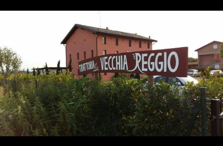 Hotel La Vecchia Reggio ريجّو إيميليا المظهر الخارجي الصورة