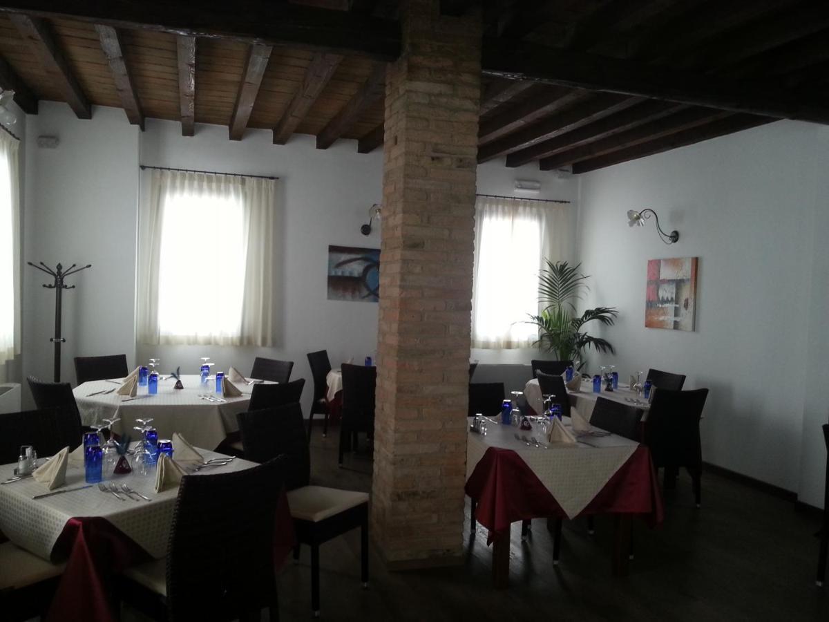 Hotel La Vecchia Reggio ريجّو إيميليا المظهر الخارجي الصورة