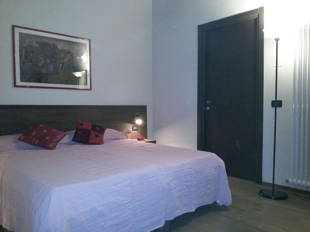 Hotel La Vecchia Reggio ريجّو إيميليا المظهر الخارجي الصورة